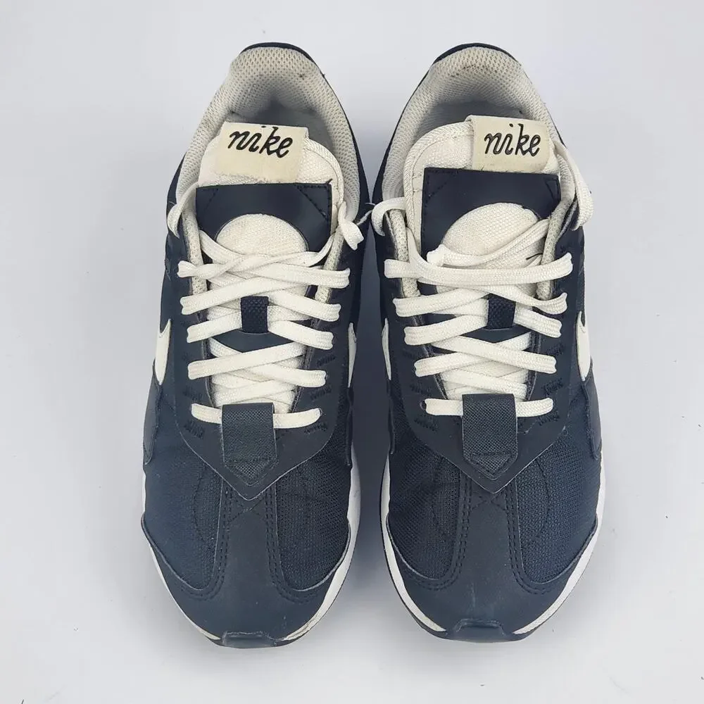 Nike Men's Air Max Pre-day Sneakers in Black and White - Size 6 men's